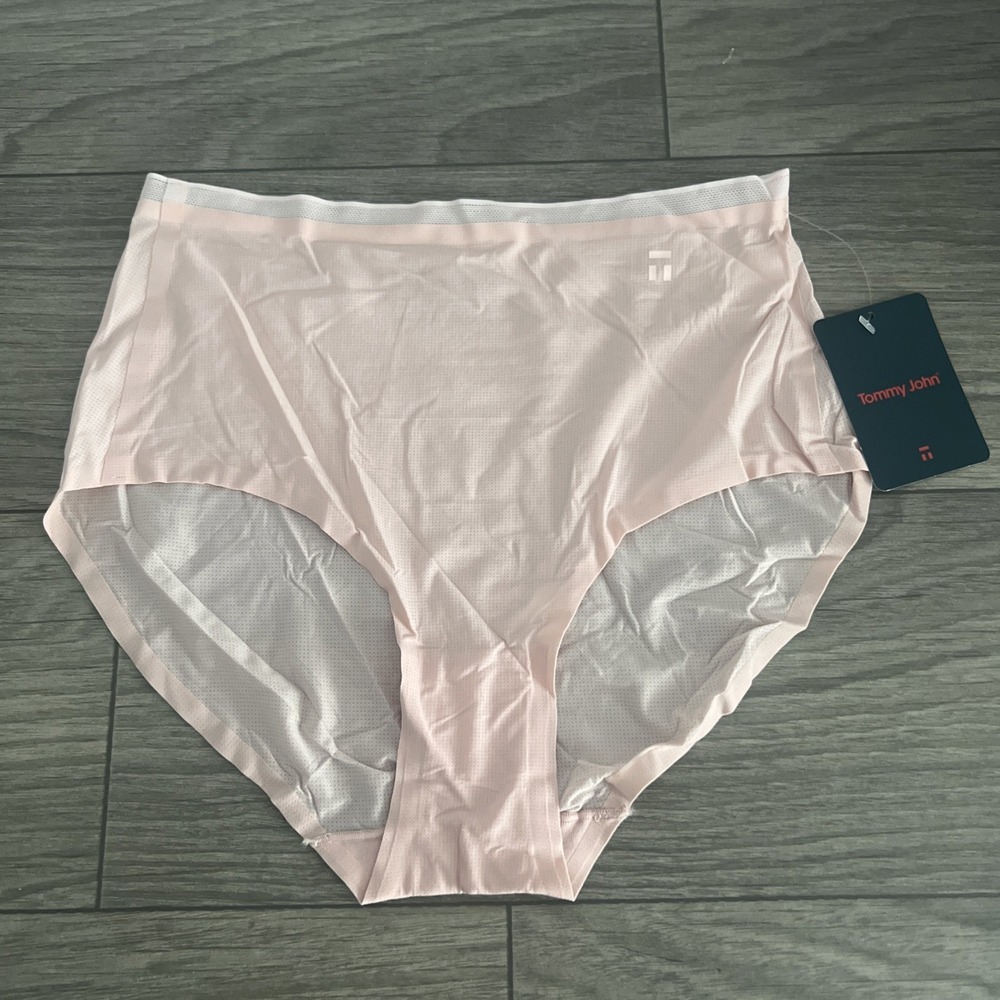 NWT Tommy John Women's Air High Rise Brief in Peachskin Size Small